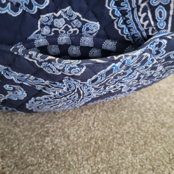 Vera Bradley Crossbody - Picture 6 of 7